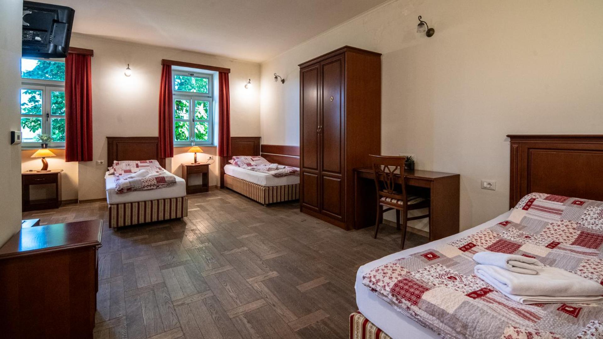 Veganfresh Otel Medvode Dış mekan fotoğraf