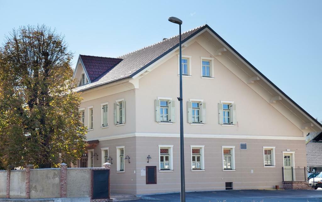 Veganfresh Otel Medvode Dış mekan fotoğraf